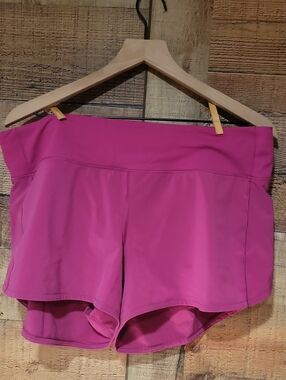 Women's Lululemon Shorts Pink